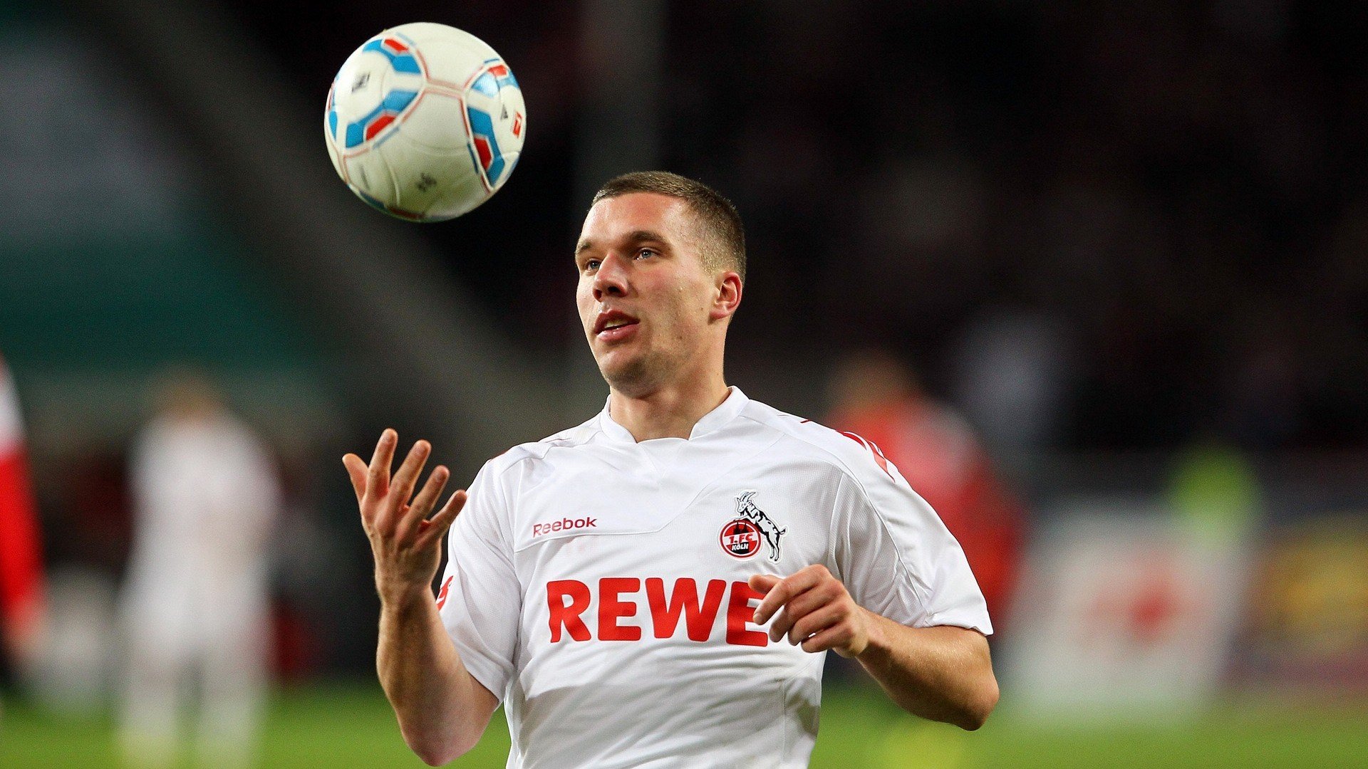 爱游戏电竞官网-“英超争冠白热化，排名渐趋明朗”，英超 whu