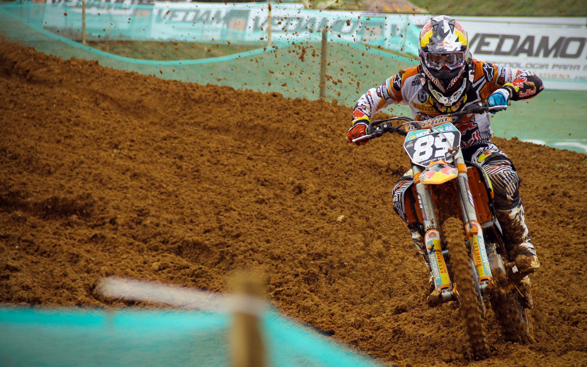 “足球+文化+旅游”产业融合创新成果在行业内不断深化，行业活力持续释放