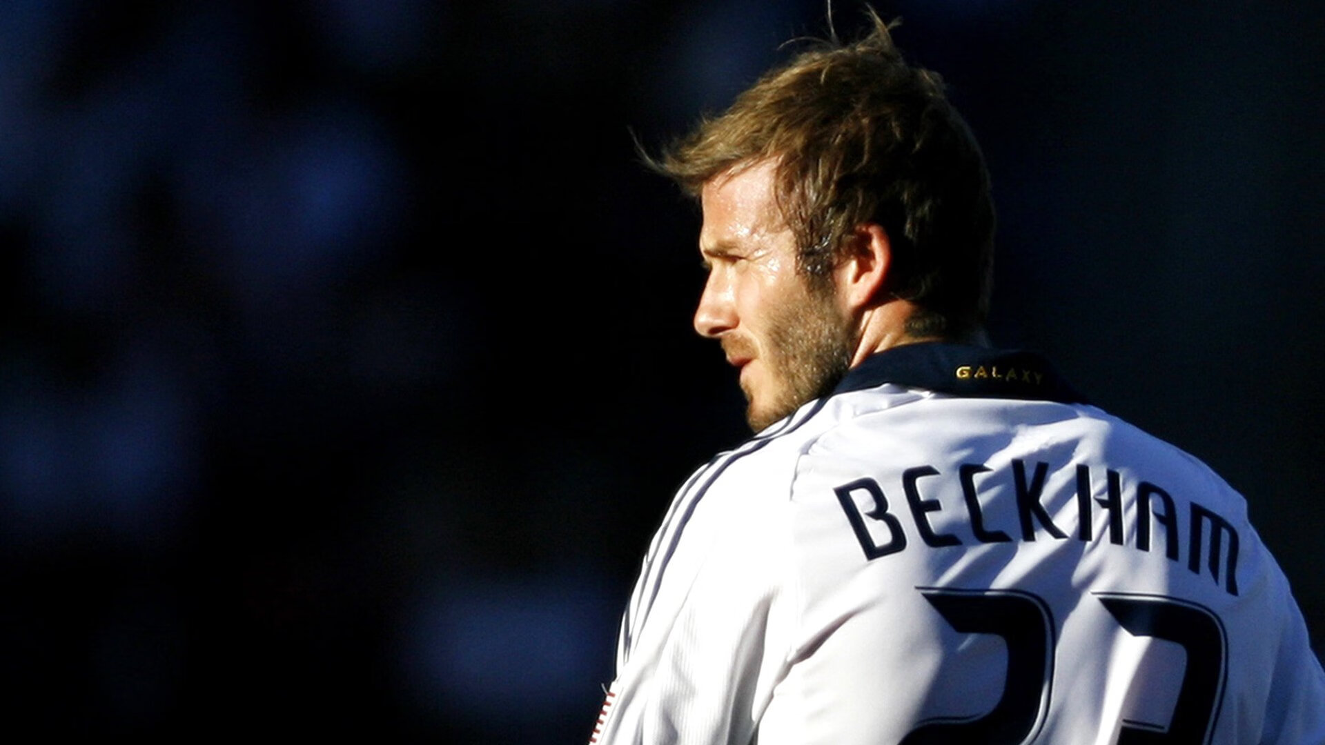 刻苦耐劳：球队的幕后训练日常，足坛训练刻苦球星