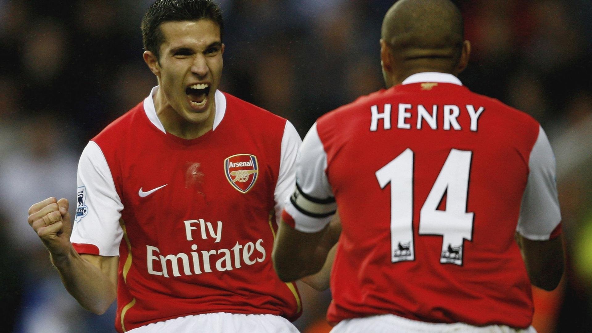 AIYOUXI.COM-线上线下结合的全民足球热潮，掀起运动新范式，线上踢球